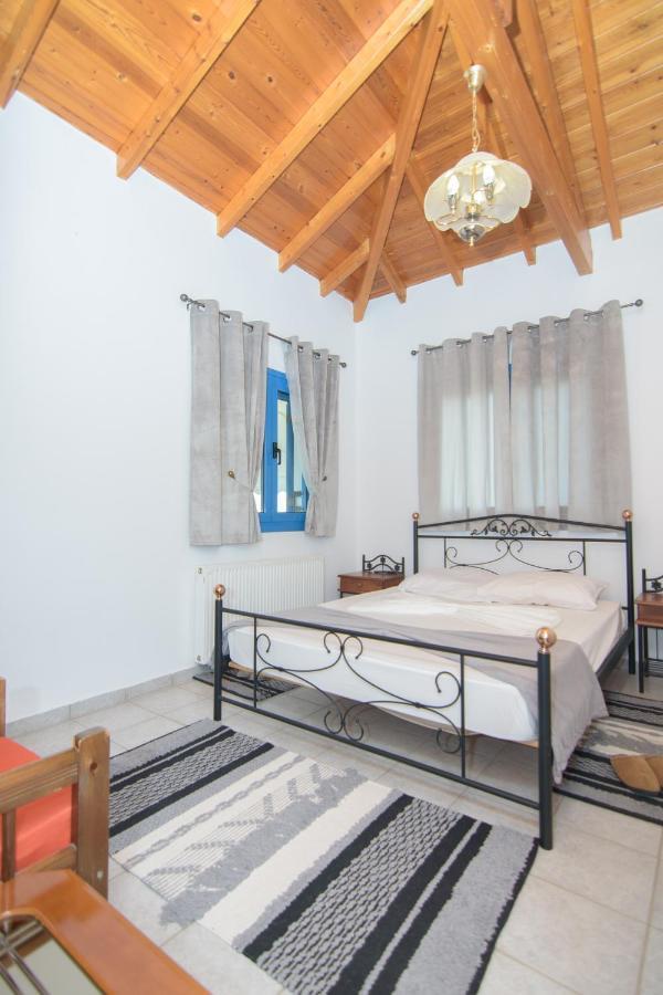 Samian Thalia Apartment Pagondas Extérieur photo