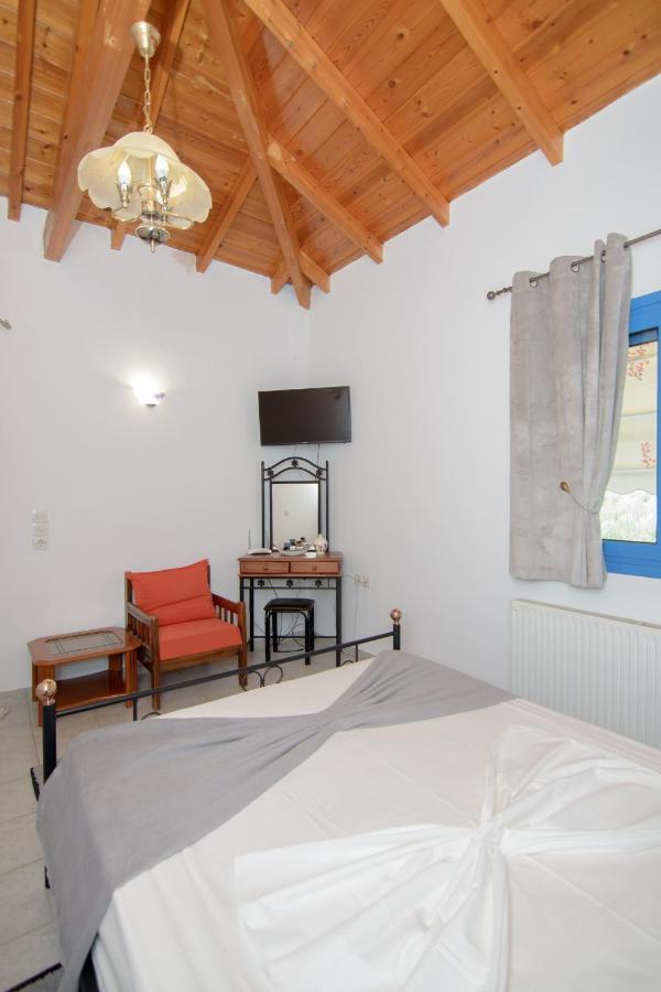 Samian Thalia Apartment Pagondas Extérieur photo