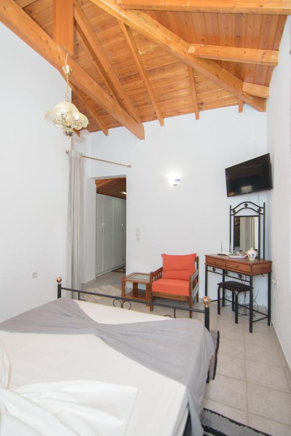 Samian Thalia Apartment Pagondas Extérieur photo